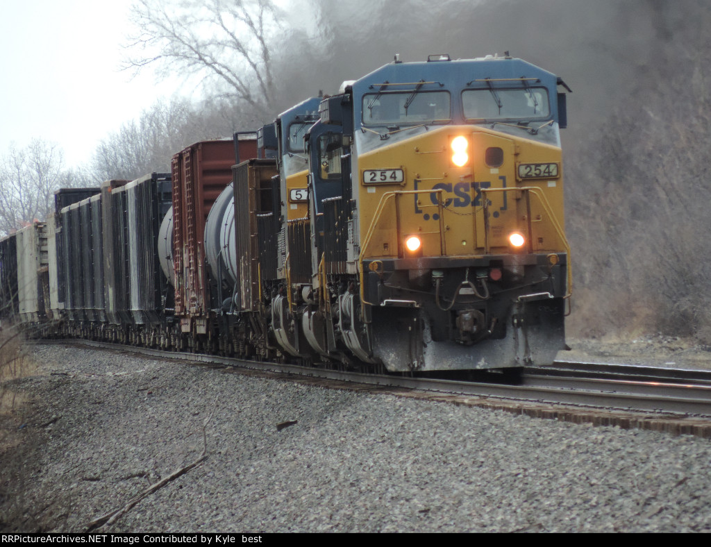 CSX 254 on M634